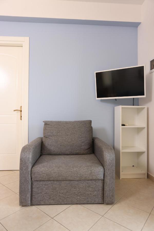 Summer Suite - Premium Apartment 佩科霍里 外观 照片